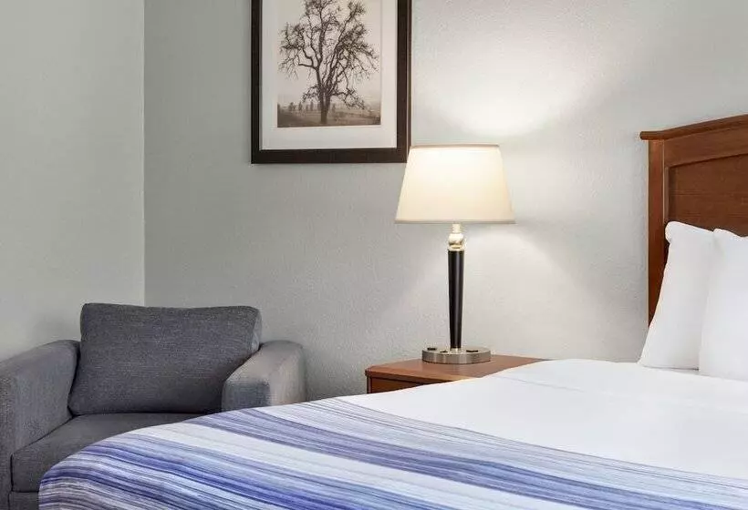 ホテル Americinn By Wyndham Fergus Falls Conference Center