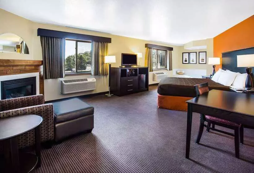 Отель Americinn By Wyndham Menomonie