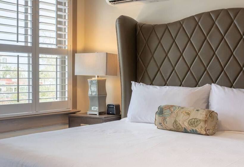 Hotel Andrew Pinckney Inn