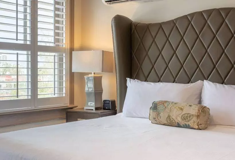 ホテル Andrew Pinckney Inn