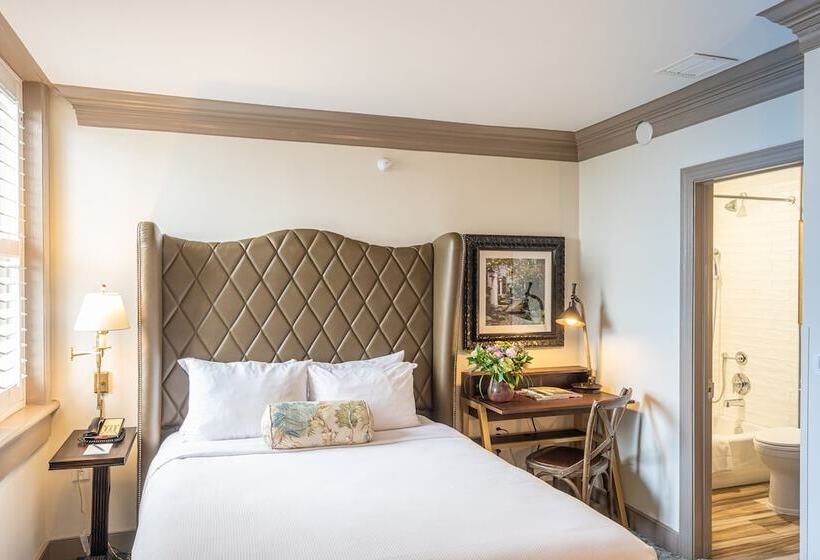Hotel Andrew Pinckney Inn