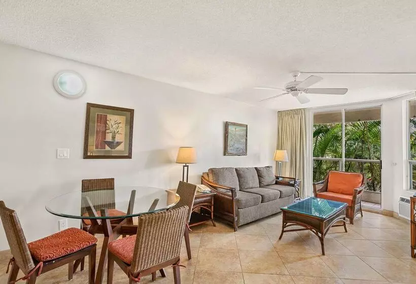 호텔 Aston At The Maui Banyan