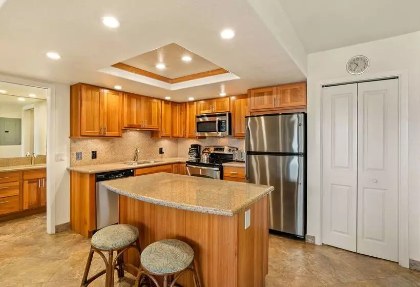 호텔 Aston At The Maui Banyan