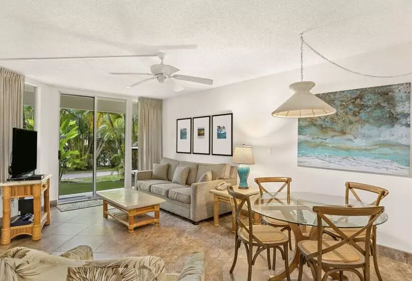 호텔 Aston At The Maui Banyan