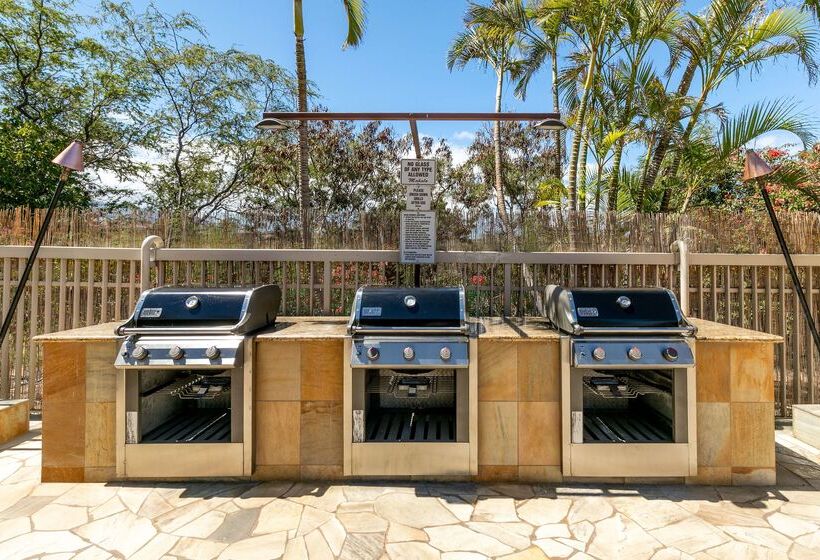 Otel Aston At The Maui Banyan