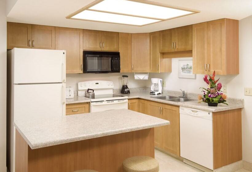 Otel Aston At The Maui Banyan