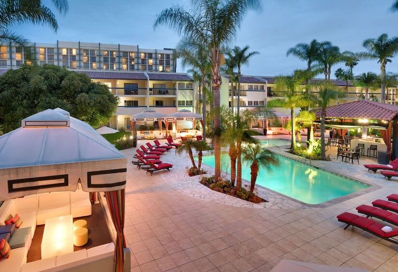 Atrium Hotel Orange County