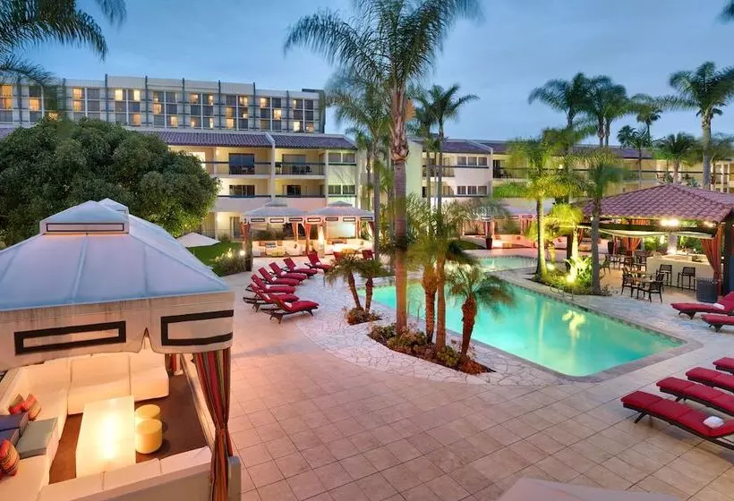 Atrium Hotel Orange County