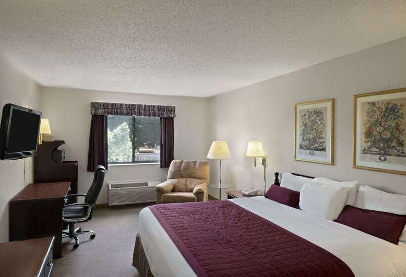 فندق Baymont By Wyndham Whitewater