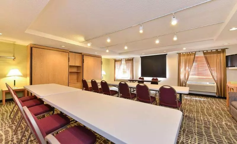 هتل Wave At Rehoboth Beach