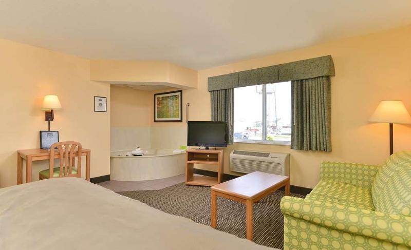 Hotel Wave At Rehoboth Beach