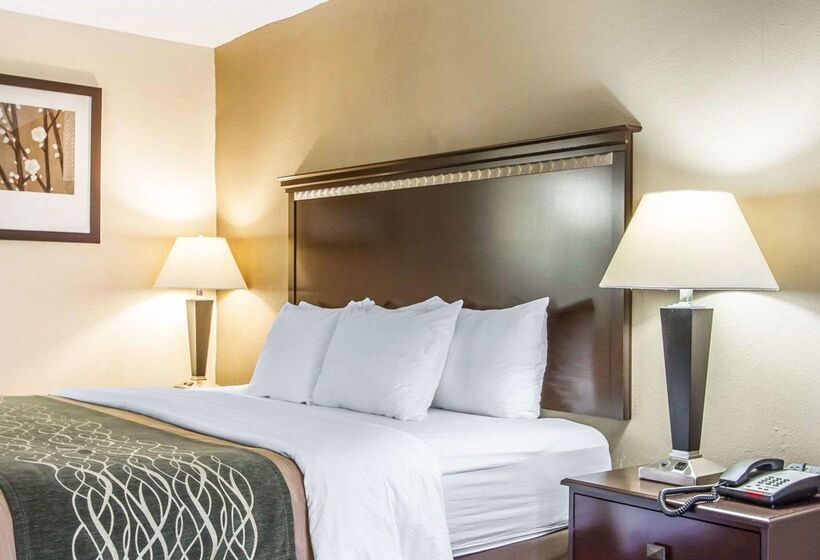 בית מלון כפרי Quality Inn Macomb Near University Area