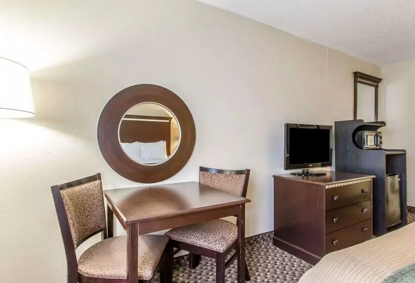 ホテル Quality Inn Macomb Near University Area