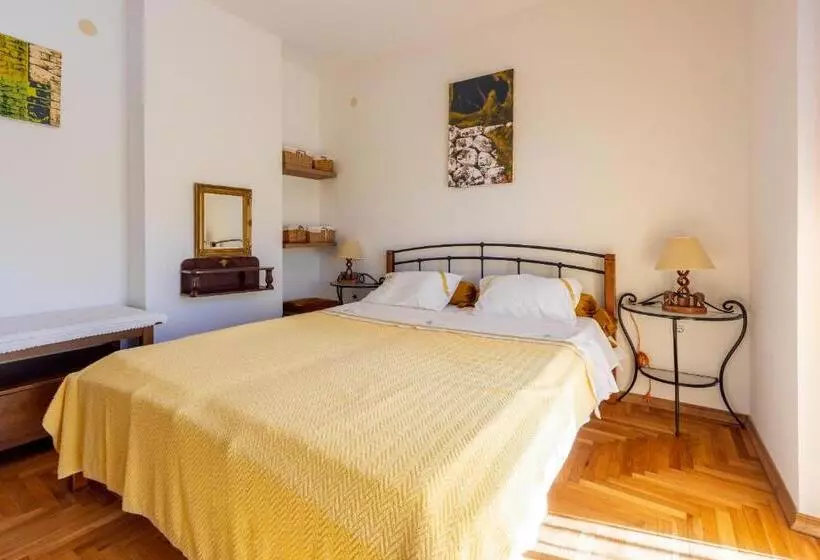 Apartments Villa Mavero