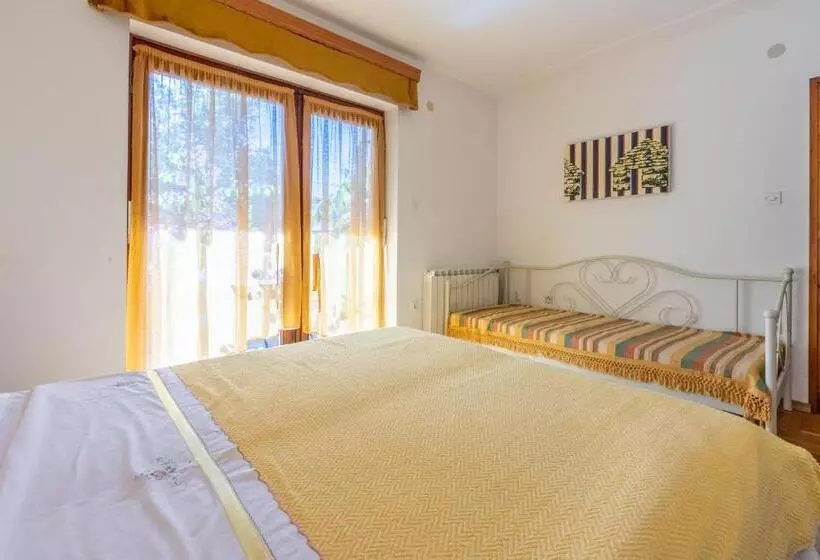 Apartments Villa Mavero