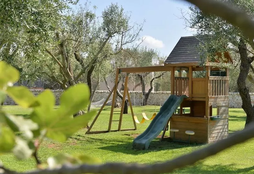 تختخواب و صبحانه I Trulli Del Nonno Michele