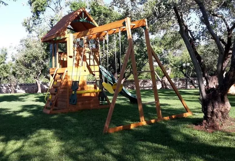 تختخواب و صبحانه I Trulli Del Nonno Michele