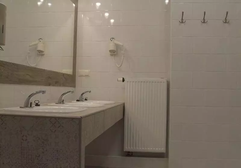 Hostel Lwowska 11