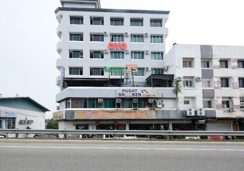 ホテル 75 Temerloh