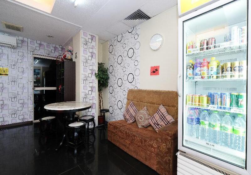 ホテル 75 Temerloh