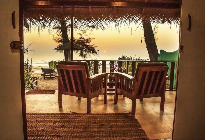 Hotelli Mariposa Beach Grove