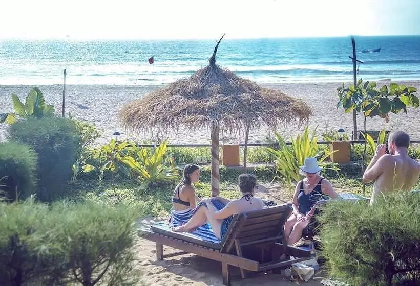 Hotelli Mariposa Beach Grove