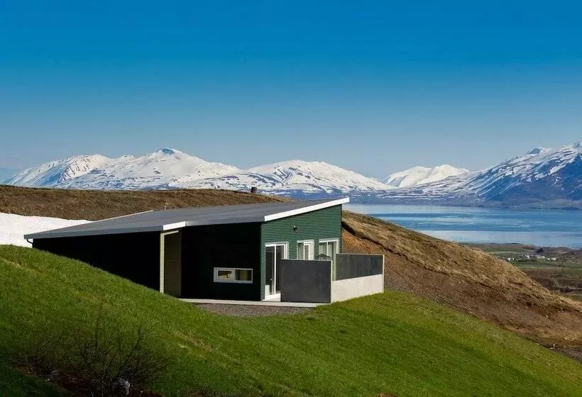 Hrimland Cottages