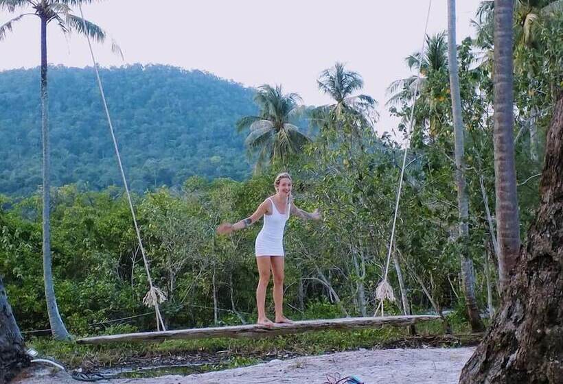 Koh Rong Love Resort   Hostel