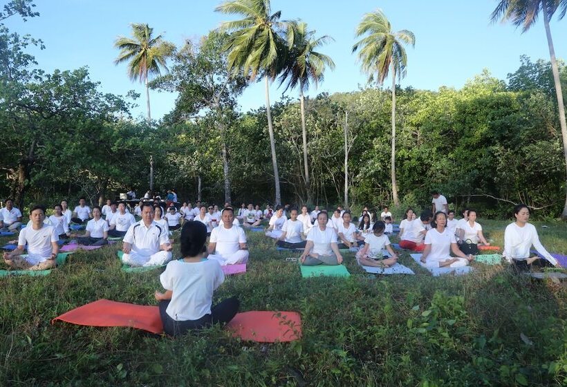 Koh Rong Love Resort   Hostel