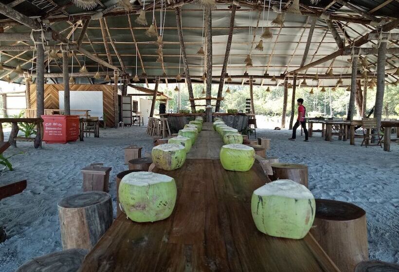 Koh Rong Love Resort   Hostel