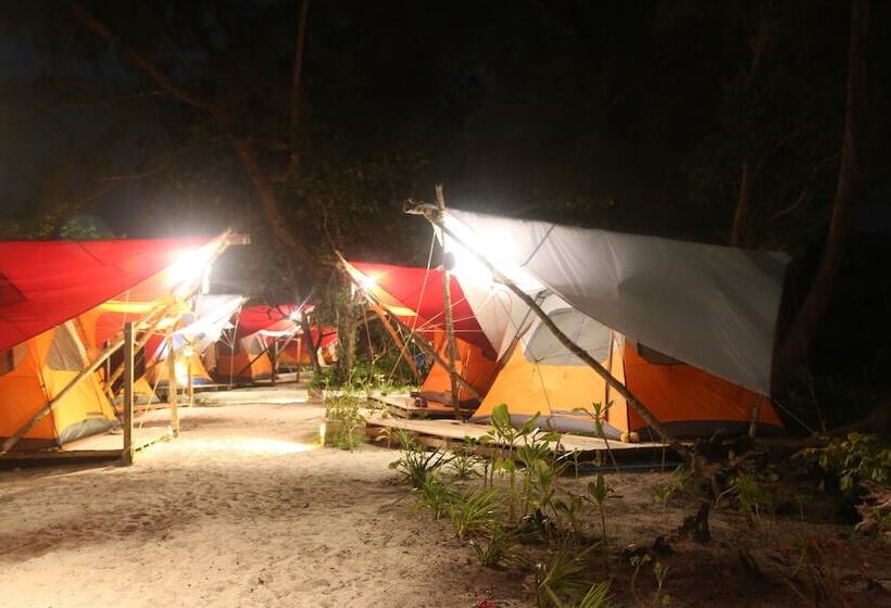 Koh Rong Love Resort   Hostel