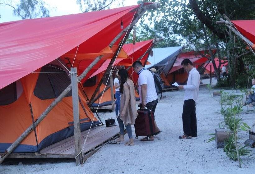 Koh Rong Love Resort   Hostel