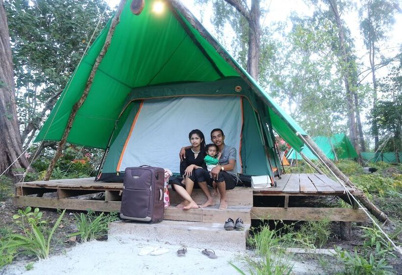 Koh Rong Love Resort   Hostel