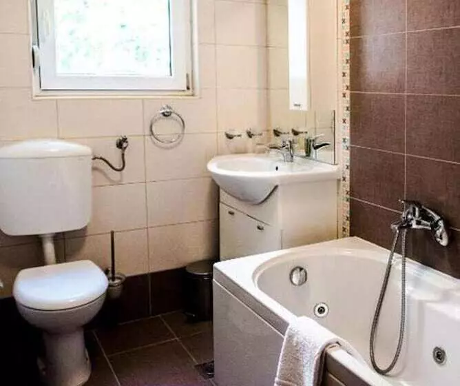 پانسیون Motel Monako