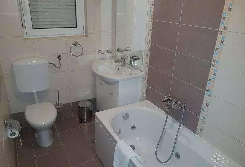 پانسیون Motel Monako