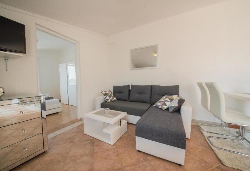 Villa Karmen   Poolhouse