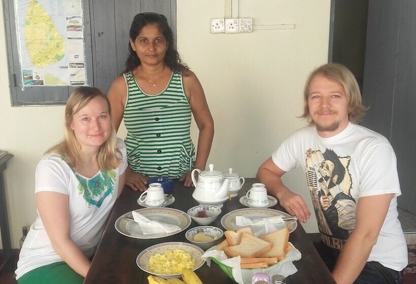 Bed and Breakfast Araliya White House