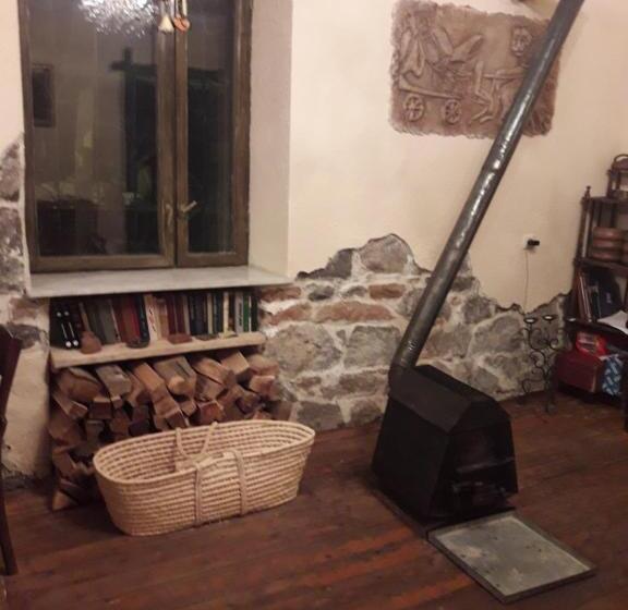 تختخواب و صبحانه Master S House Dayan