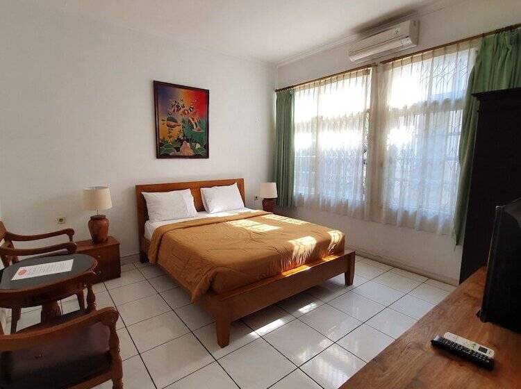 تختخواب و صبحانه La Rengganis