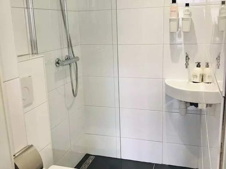 هتل Canal View Suite