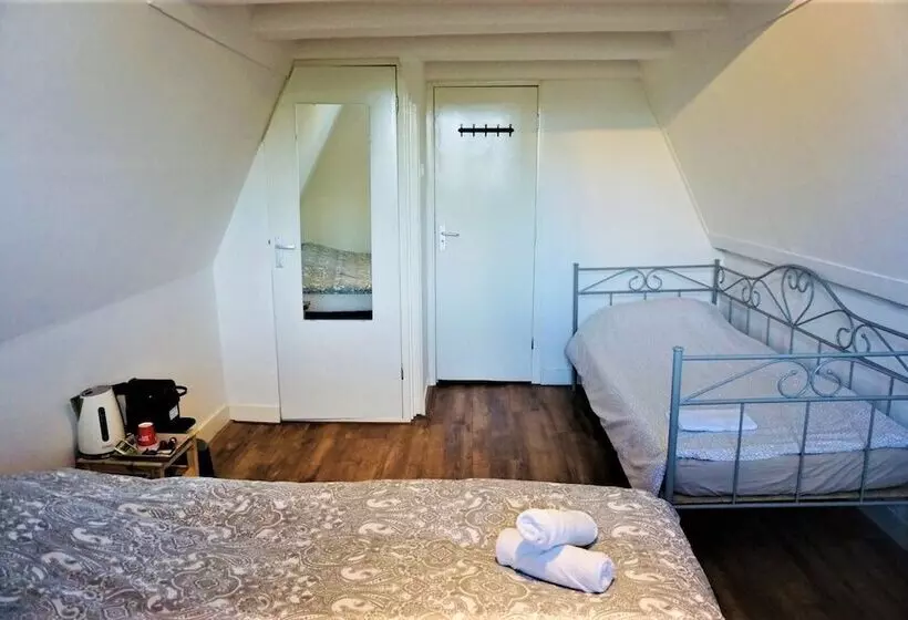 هتل Canal View Suite