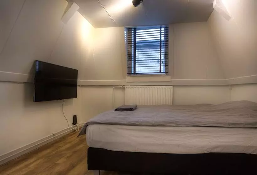 هتل Canal View Suite