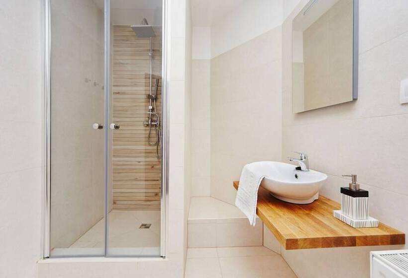 هتل Vltavska Pohadka