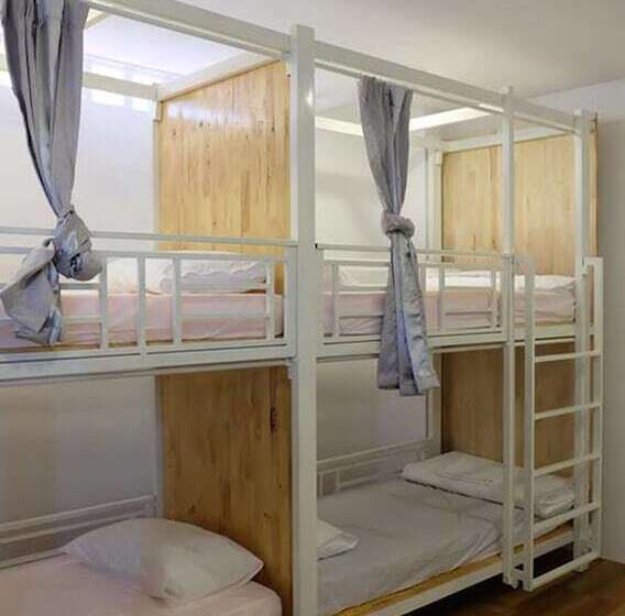 Lebou Boutique Hostel