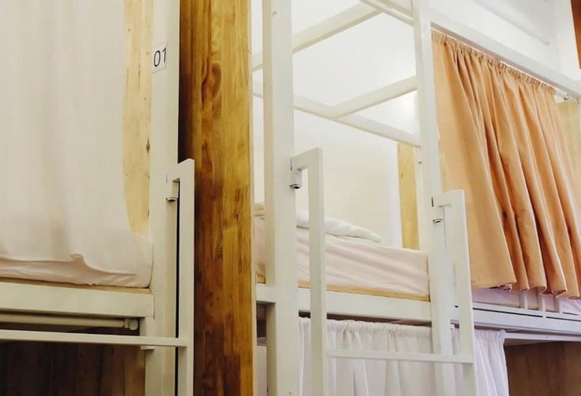 Lebou Boutique Hostel