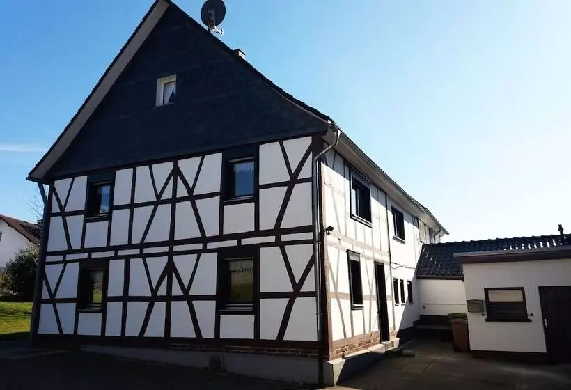 Majatalo Gräfrath Gästehaus Neunkirchen Seelscheid