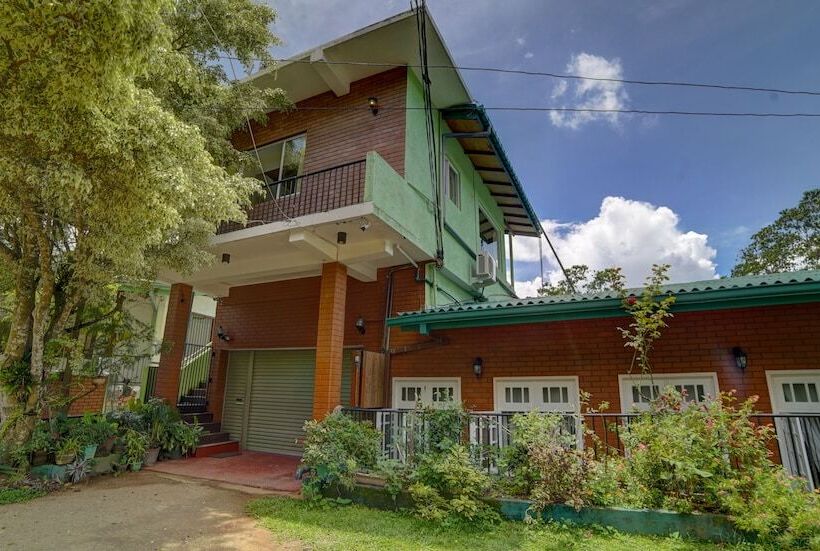 פנסיון Hanthana Holiday Rooms