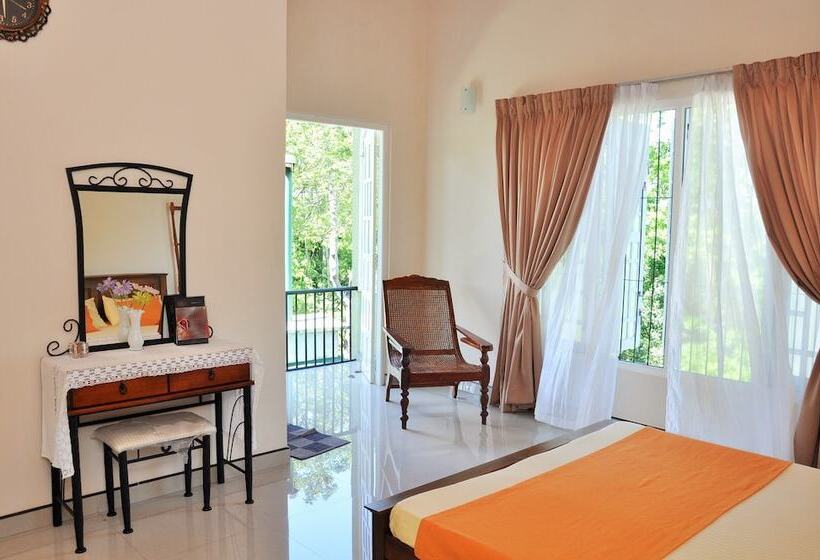 פנסיון Hanthana Holiday Rooms