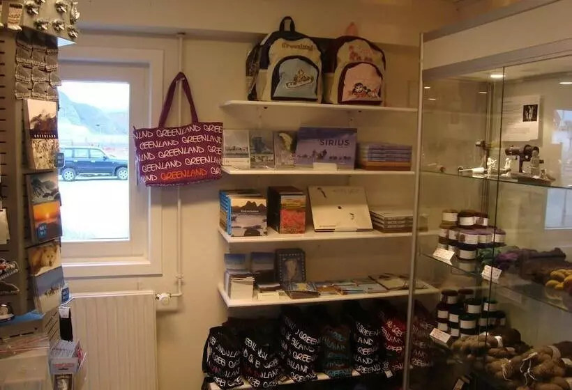 پانسیون Polar Lodge