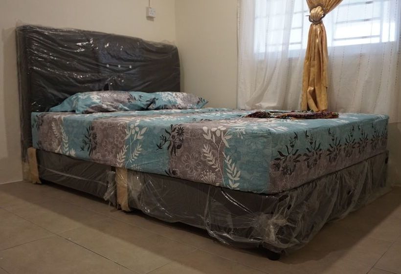 Sakura Bandar Semariang Guest House